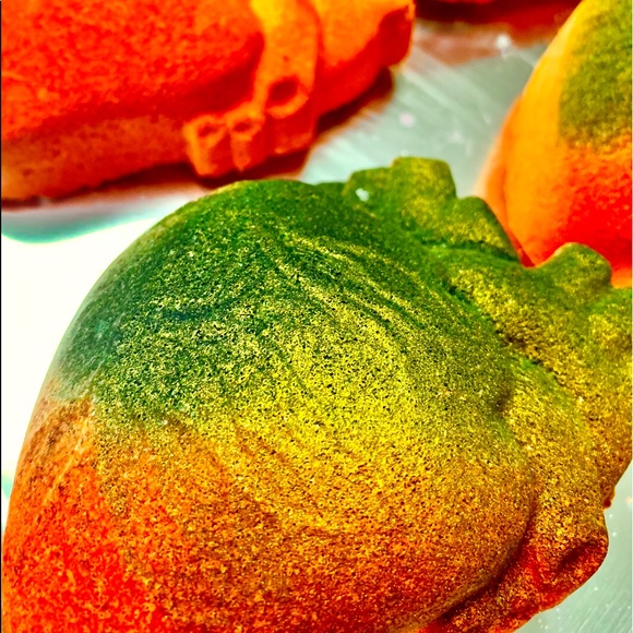 Bloody valentine bath bomb - Picture 3 of 4